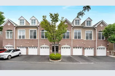 100 Abbie Ct #100, Guttenberg, NJ 07093 - Photo 1