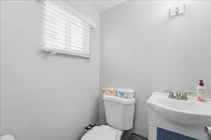 528 7th St, Union City, NJ 07087 - Photo 21