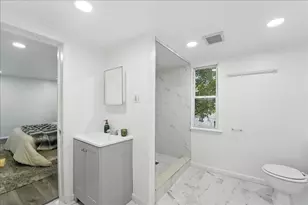 283 Griffith St, Jersey City, NJ 07307 - Photo 15