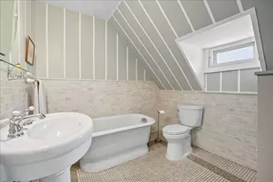 56-58 Bonn Pl, Weehawken, NJ 07086 - Photo 21