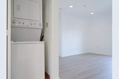 605 New York Ave #301, Union City, NJ 07087 - Photo 3