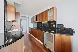 200 Winston Dr, Cliffside Park, NJ 07010 - Photo 17