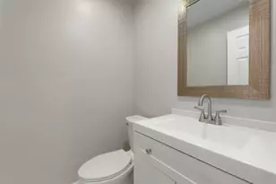 726 Mainsail Ln, Secaucus, NJ 07094 - Photo 5