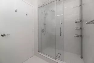 102 Christopher Columbus Dr, Jersey City, NJ 07302 - Photo 5