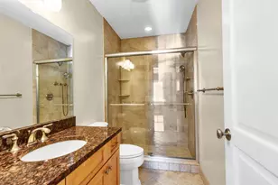 17 Moorings Ln, Edgewater, NJ 07020 - Photo 41