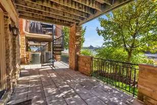 17 Moorings Ln, Edgewater, NJ 07020 - Photo 37