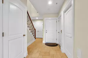 17 Moorings Ln, Edgewater, NJ 07020 - Photo 35