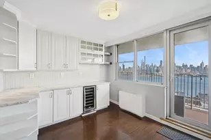 6040 Blvd E, West New York, NJ 07093 - Photo 13