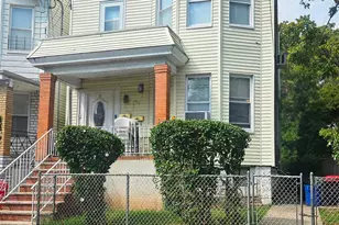 17 Bayside Pl, Jersey City, NJ 07305 - Photo 3