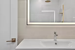 31 Bayview Ave, Jersey City, NJ 07305 - Photo 25