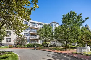 4 Constellation Pl, Jersey City, NJ 07305 - Photo 31