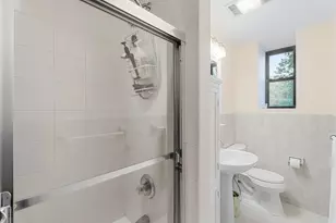 50 Glenwood Ave, Jersey City, NJ 07306 - Photo 21