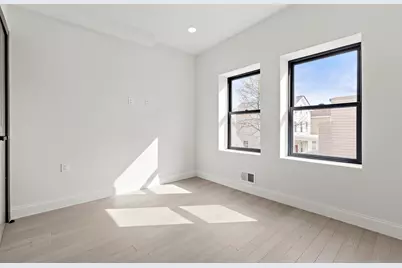 133 Clifton Pl #TH3, Jersey City, NJ 07304 - Photo 11