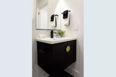 39 Boyd Ave #A, Jersey City, NJ 07304 - Photo 17