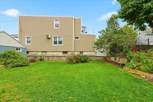 118 Avenue B, Bayonne, NJ 07002 - Photo 21
