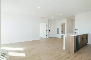 67 Martin Luther King Blvd, Newark, NJ 07104 - Photo 5