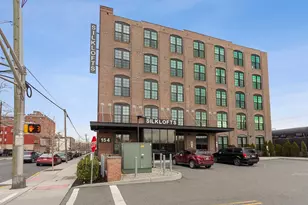 154 Ave E, Jersey City, NJ 07002 - Photo 17