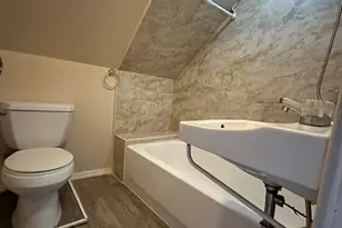 326 Stegman Pkwy, Jersey City, NJ 07305 - Photo 15