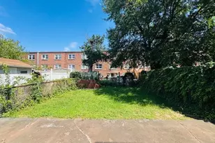 16 Briarwood Rd, Jersey City, NJ 07305 - Photo 11