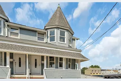 425 Hancock Pl, Fairview, NJ 07022 - Photo 1