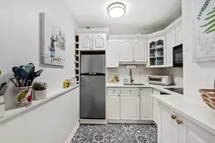 100 Manhattan Ave, Union City, NJ 07087 - Photo 7