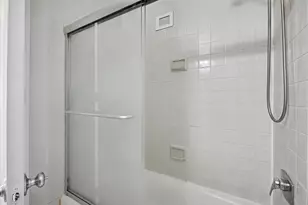 7002 Blvd E, Guttenberg, NJ 07093 - Photo 17