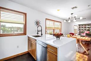 209 40th St, Union City, NJ 07087 - Photo 9