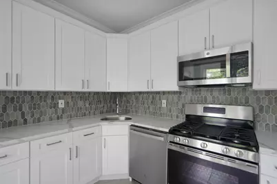 71 West 54th St, Bayonne, NJ 07002 - Photo 5