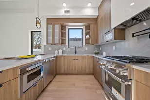 13 Lienau Pl, Jersey City, NJ 07306 - Photo 9