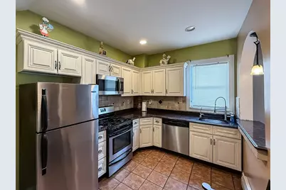 125 Poplar St, Jersey City, NJ 07307 - Photo 17