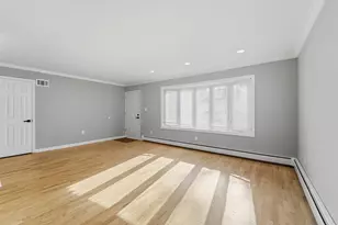 21 Lincoln Pkwy, Bayonne, NJ 07002 - Photo 3