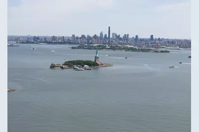 207 Shearwater Ct West #54, Jersey City, NJ 07305 - Photo 31