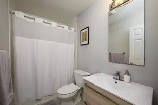 207 Shearwater Ct W, Jersey City, NJ 07305 - Photo 9