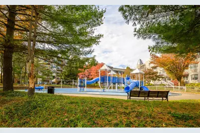 207 Shearwater Ct West #54, Jersey City, NJ 07305 - Photo 37