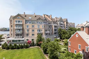 207 Shearwater Ct W, Jersey City, NJ 07305 - Photo 21