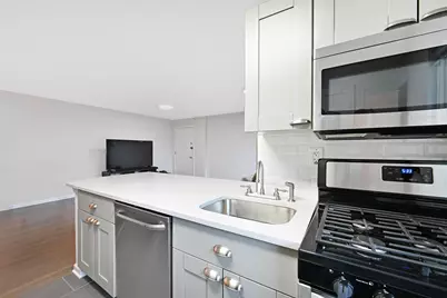 1 Congress St #C-4, Jersey City, NJ 07307 - Photo 5