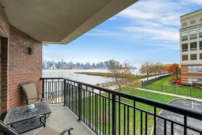 22 Avenue At Port Imperial #114, West New York, NJ 07093 - Photo 9