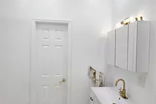 164 Bayview Ave, Jersey City, NJ 07305 - Photo 9