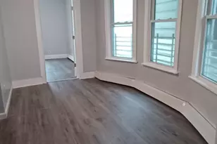 35 Orient Ave, Jersey City, NJ 07305 - Photo 9