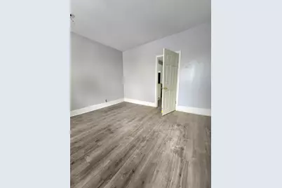 35 Orient Ave, Jersey City, NJ 07305 - Photo 13