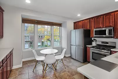 454 Albany Ct, West New York, NJ 07093 - Photo 5