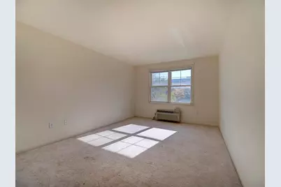 15 Freedom Way #106, Jersey City, NJ 07305 - Photo 5