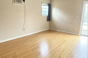 172 W 24th St, Bayonne, NJ 07002 - Photo 5