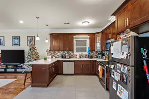 193 Halladay St, Jersey City, NJ 07304 - Photo 29