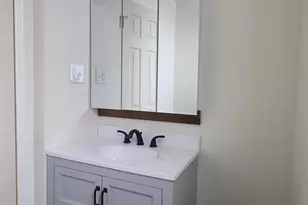 242 Bowers St, Jersey City, NJ 07307 - Photo 5