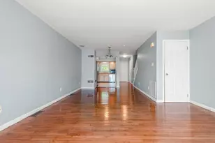 327 10th St, Jersey City, NJ 07302 - Photo 5