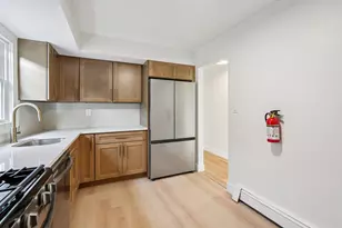 43 Edwards Ct, Bayonne, NJ 07002 - Photo 13