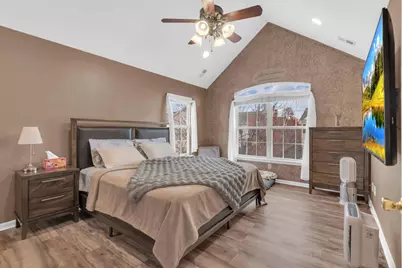 22 Marina Dr, Bayonne, NJ 07002 - Photo 9