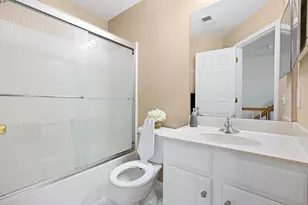 22 Marina Dr, Bayonne, NJ 07002 - Photo 23