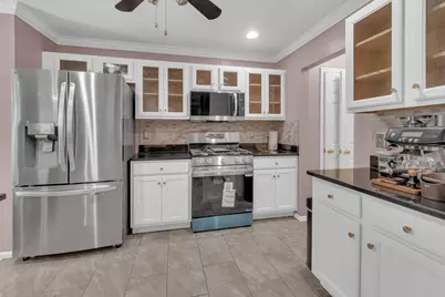 22 Marina Dr, Bayonne, NJ 07002 - Photo 5